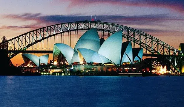 Sydney, con la Opera House e l'Harbour Bridge